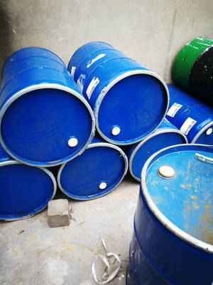 二手鐵桶包裝鐵桶桶化工桶油桶200l鐵桶小鐵桶200l化工桶化工鐵桶 舉報
